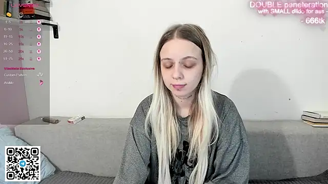 Snapshot of Alice_Halle chatting on January 18, 2026, 1:42 am Alice Halle online show from January 18, 2026, 1:42 am