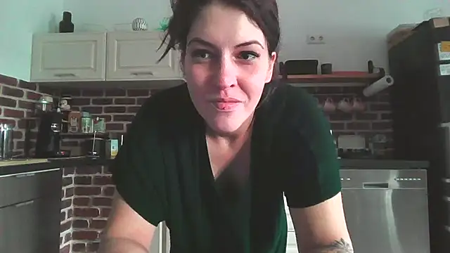 Linalicious online show from July 24, 2026, 7:26 am