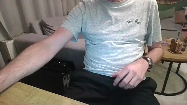 Snapshot of Michealtje85 chatting on December 21, 2025, 9:48 pm Michealtje85 online show from December 21, 2025, 9:48 pm