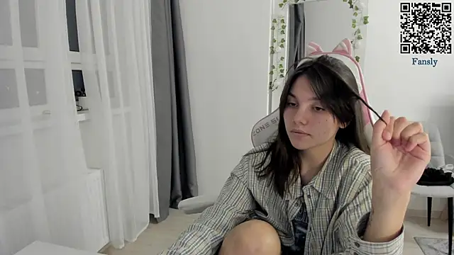 MashkaRay online show from December 21, 2025, 1:35 pm