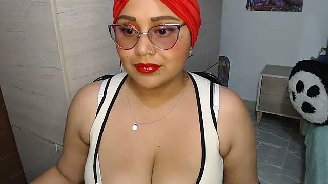 Snapshot of SWEETT_CORY chatting on October 29, 2025, 3:05 am SWEETT CORY online show from October 29, 2025, 3:05 am