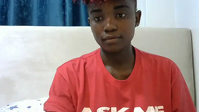 Snapshot of Latiffagodess chatting on November 7, 2025, 4:33 pm Latiffagodess online show from November 7, 2025, 4:33 pm