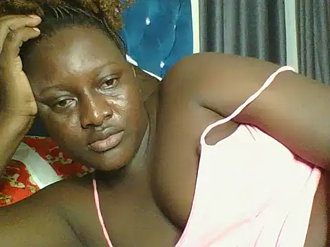 Snapshot of Heavy_ass chatting on May 19, 2026, 11:12 pm Heavy ass online show from May 19, 2026, 11:12 pm