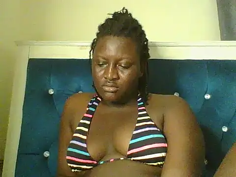 Snapshot of Heavy_ass chatting on April 18, 2026, 10:32 pm Heavy ass online show from April 18, 2026, 10:32 pm