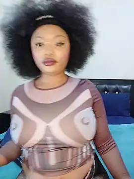 Snapshot of Sugartonguexx chatting on December 15, 2025, 6:47 pm Sugartonguexx online show from December 15, 2025, 6:47 pm