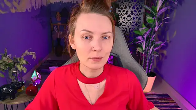 Snapshot of VandaRossi chatting on November 14, 2025, 9:57 am VandaRossi online show from November 14, 2025, 9:57 am