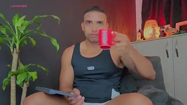 Snapshot of LincomAmith chatting on January 13, 2026, 3:43 am LincomAmith online show from January 13, 2026, 3:43 am