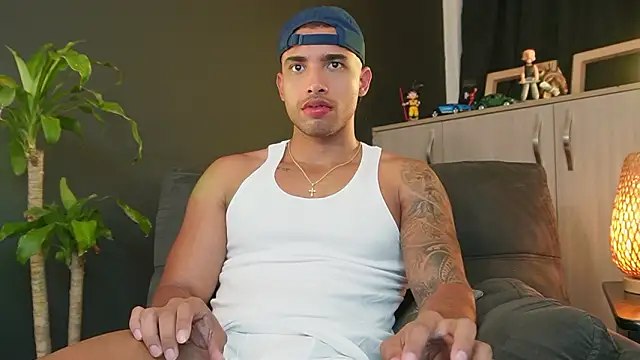 Snapshot of LincomAmith chatting on February 1, 2026, 4:22 am LincomAmith online show from February 1, 2026, 4:22 am