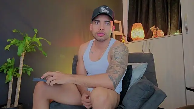 LincomAmith online show from November 12, 2025, 11:30 pm