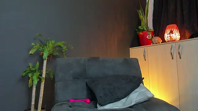 LincomAmith online show from October 29, 2025, 4:11 am