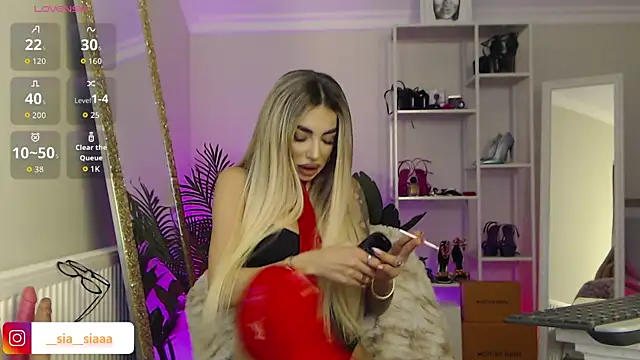 ArianaArianna online show from April 4, 2026, 5:52 pm