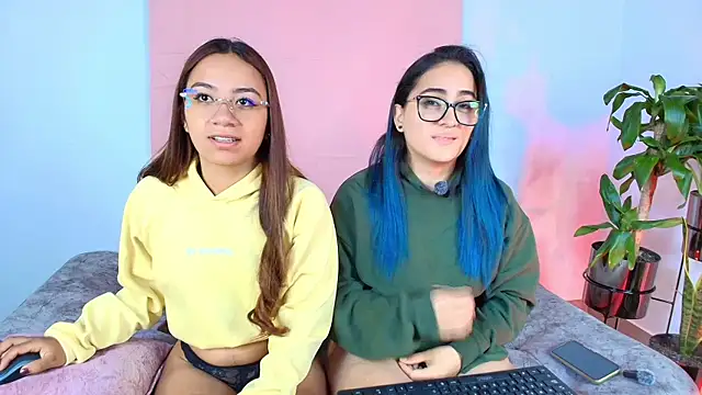 Jules n Gia online show from September 30, 2025, 10:21 am