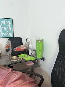 AriannaTorres online show from April 13, 2026, 6:34 pm