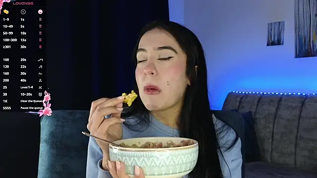 Snapshot of ZaraDames_ chatting on November 30, 2025, 3:29 am ZaraDames online show from November 30, 2025, 3:29 am