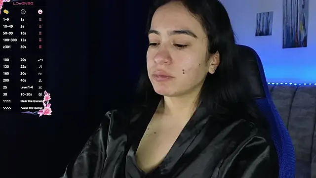 Snapshot of ZaraDames_ chatting on December 18, 2025, 4:28 am ZaraDames online show from December 18, 2025, 4:28 am