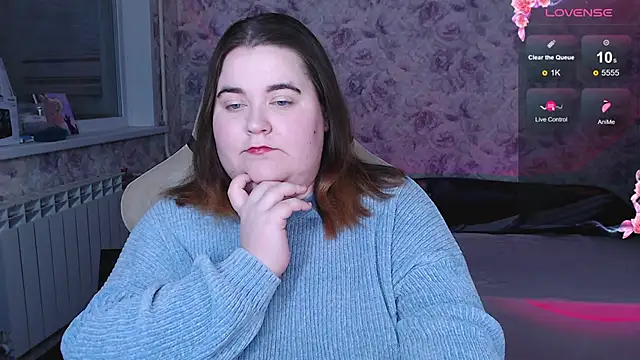 Snapshot of Estelle_Hicks chatting on October 27, 2025, 6:09 pm Estelle Hicks online show from October 27, 2025, 6:09 pm