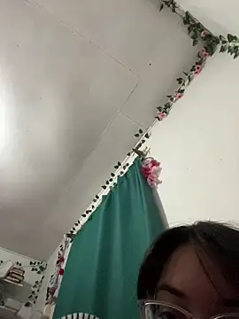 indiegirl666 online show from March 4, 2026, 3:47 am