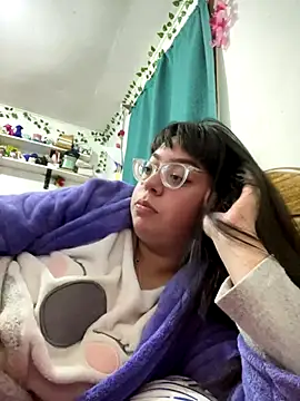 Snapshot of indiegirl666 chatting on October 28, 2025, 5:18 am indiegirl666 online show from October 28, 2025, 5:18 am