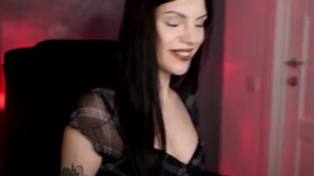 mistress  rochelle online show from February 18, 2026, 4:58 pm