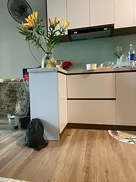 0maxx00 online show from April 19, 2026, 4:13 am