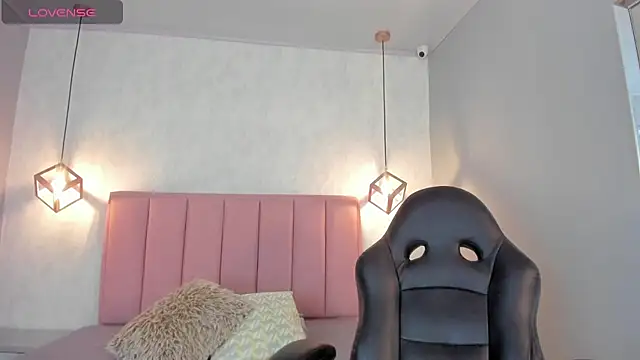 Snapshot of SUNNYCYRUS chatting on November 8, 2025, 12:31 pm SUNNYCYRUS online show from November 8, 2025, 12:31 pm