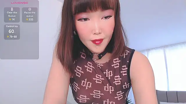 Snapshot of TumiLio chatting on February 20, 2025, 1:19 pm TumiLio online show from February 20, 2025, 1:19 pm