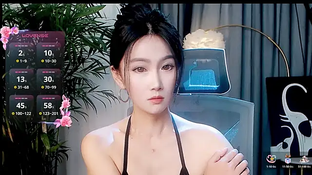 Snapshot of FeiFei-babe chatting on October 18, 2025, 8:33 pm FeiFei-babe online show from October 18, 2025, 8:33 pm