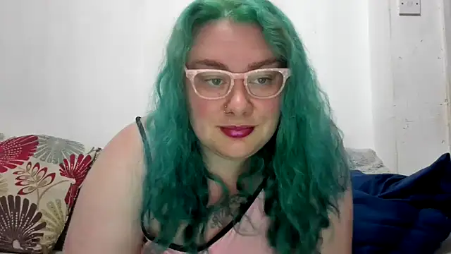 Snapshot of Bustycurves chatting on July 4, 2026, 10:47 pm Bustycurves online show from July 4, 2026, 10:47 pm