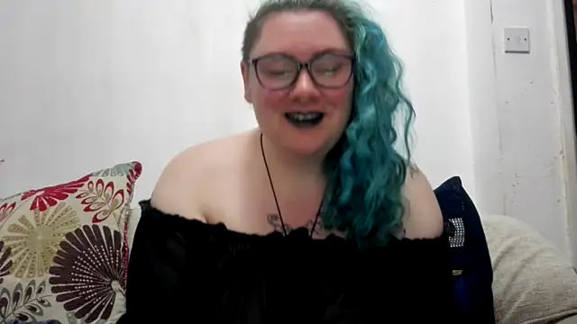 Snapshot of Bustycurves chatting on June 12, 2026, 11:46 pm Bustycurves online show from June 12, 2026, 11:46 pm