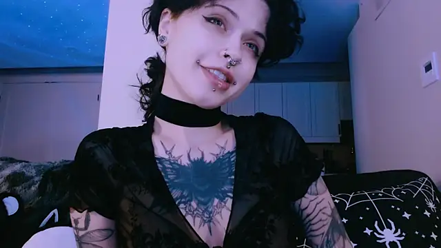 Snapshot of NaughtyLittleFox chatting on April 10, 2026, 7:04 am NaughtyLittleFox online show from April 10, 2026, 7:04 am