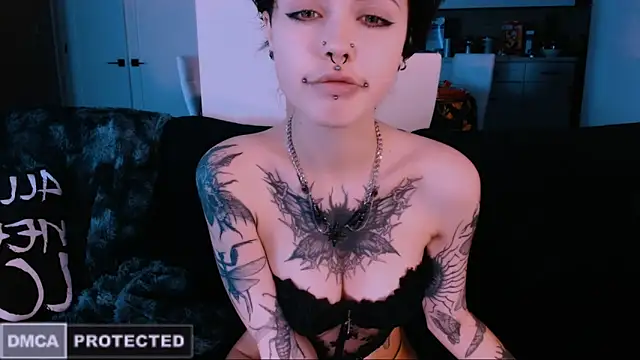 Snapshot of NaughtyLittleFox chatting on December 22, 2025, 4:01 am NaughtyLittleFox online show from December 22, 2025, 4:01 am