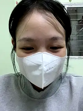 Snapshot of minmin2kk5 chatting on October 22, 2025, 6:35 am minmin2kk5 online show from October 22, 2025, 6:35 am