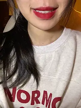 Snapshot of minmin2kk5 chatting on November 11, 2025, 3:40 pm minmin2kk5 online show from November 11, 2025, 3:40 pm