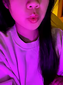 Snapshot of minmin2kk5 chatting on November 4, 2025, 5:22 am minmin2kk5 online show from November 4, 2025, 5:22 am