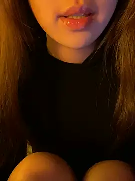 minmin2kk5 online show from March 13, 2026, 3:22 am