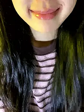 minmin2kk5 online show from January 17, 2026, 6:39 am