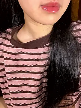 Snapshot of minmin2kk5 chatting on December 3, 2025, 3:22 pm minmin2kk5 online show from December 3, 2025, 3:22 pm