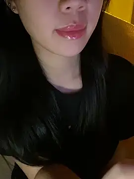 Snapshot of minmin2kk5 chatting on November 3, 2025, 3:15 pm minmin2kk5 online show from November 3, 2025, 3:15 pm