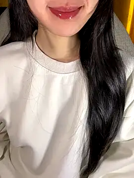 Snapshot of minmin2kk5 chatting on December 5, 2025, 4:05 pm minmin2kk5 online show from December 5, 2025, 4:05 pm