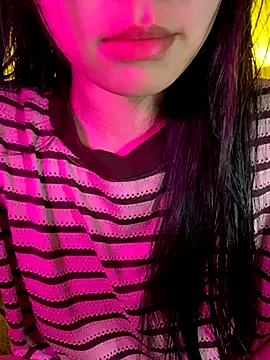 Snapshot of minmin2kk5 chatting on December 1, 2025, 6:03 am minmin2kk5 online show from December 1, 2025, 6:03 am