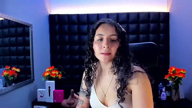 Snapshot of celeste_blue69 chatting on May 28, 2026, 3:14 am celeste blue69 online show from May 28, 2026, 3:14 am