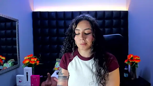 Snapshot of celeste_blue69 chatting on June 2, 2026, 4:01 am celeste blue69 online show from June 2, 2026, 4:01 am
