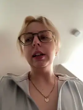 Livewithlucy online show from January 7, 2026, 10:53 am