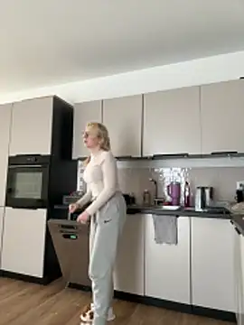 Livewithlucy online show from March 9, 2026, 12:09 pm