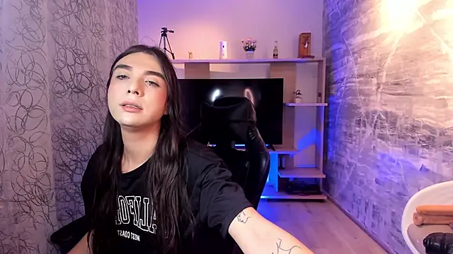 Snapshot of saracaball_ chatting on February 20, 2026, 5:04 am saracaball online show from February 20, 2026, 5:04 am