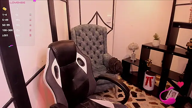 Snapshot of saracaball_ chatting on December 20, 2025, 6:44 pm saracaball online show from December 20, 2025, 6:44 pm