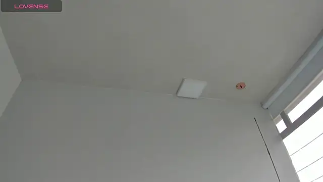 Cherllynn online show from November 4, 2025, 4:44 pm