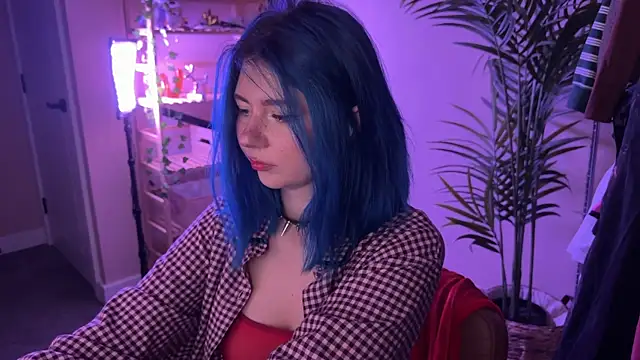 Snapshot of _vixenp chatting on December 16, 2025, 6:45 pm vixenp online show from December 16, 2025, 6:45 pm