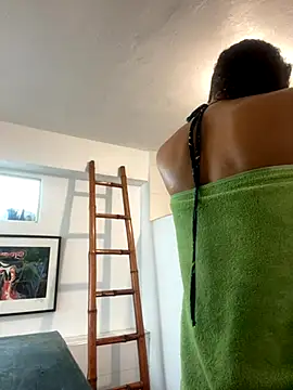 Snapshot of Rati_Curly chatting on October 12, 2025, 11:44 am Rati Curly online show from October 12, 2025, 11:44 am