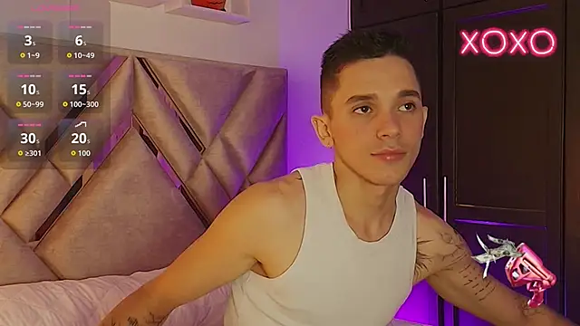 andeerr  online show from November 4, 2025, 9:29 pm